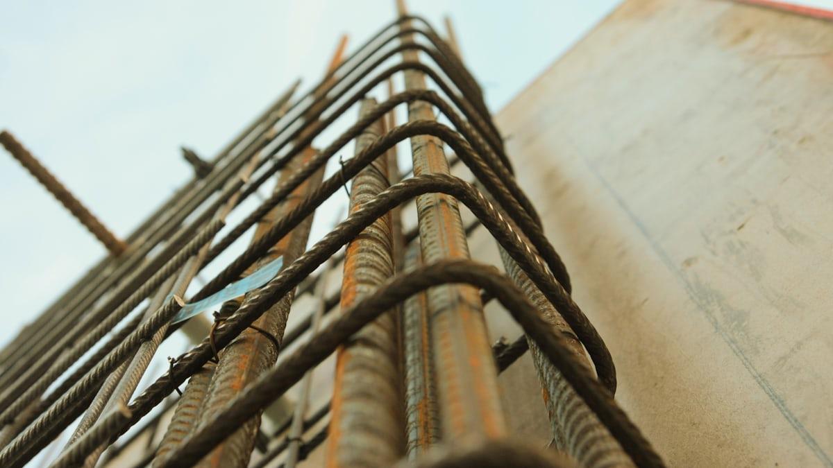 Construction Material Prices in Karachi 2026-2027 – Steel, Cement & More
