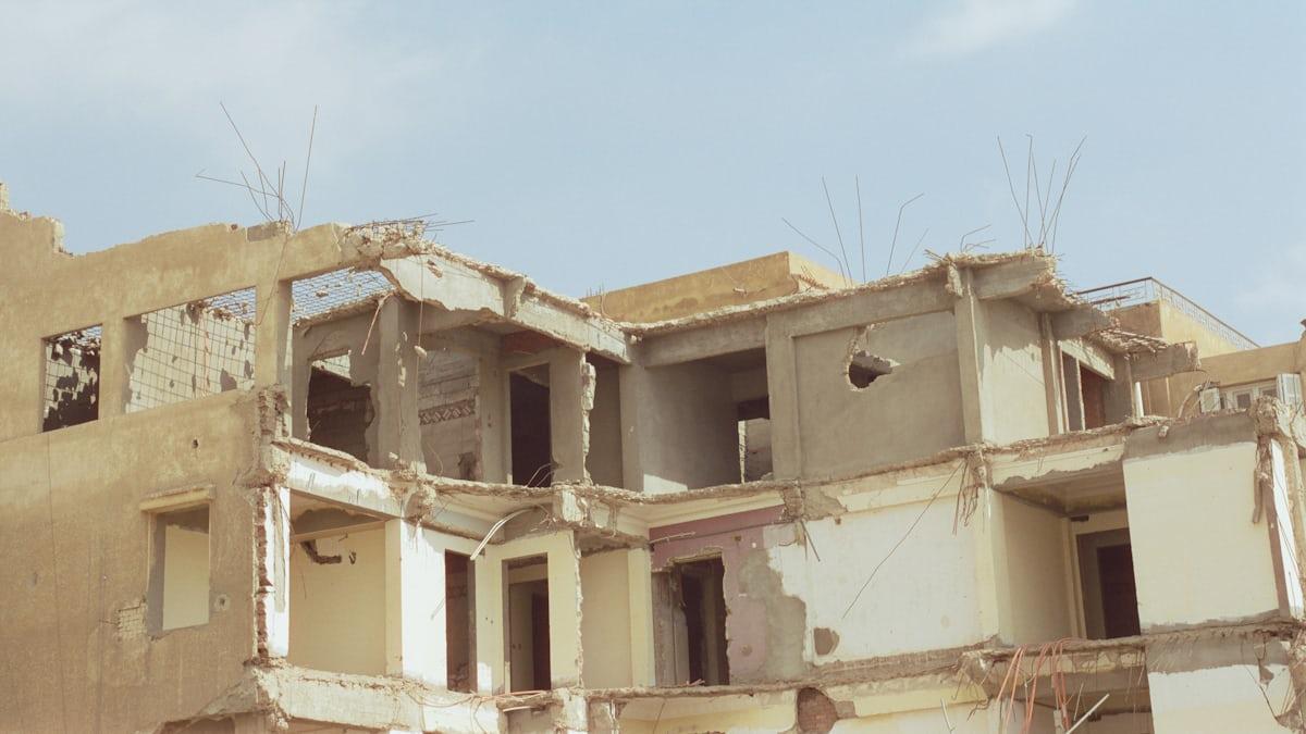 Single-Storey vs Multi-Storey Demolition Cost in Karachi